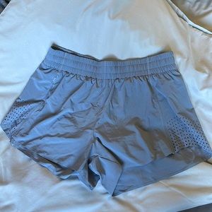 Athleta Hustle 3” short - small